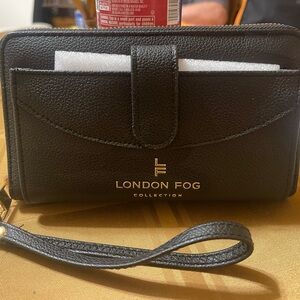London Fog Black Leather Wristlet Wallet